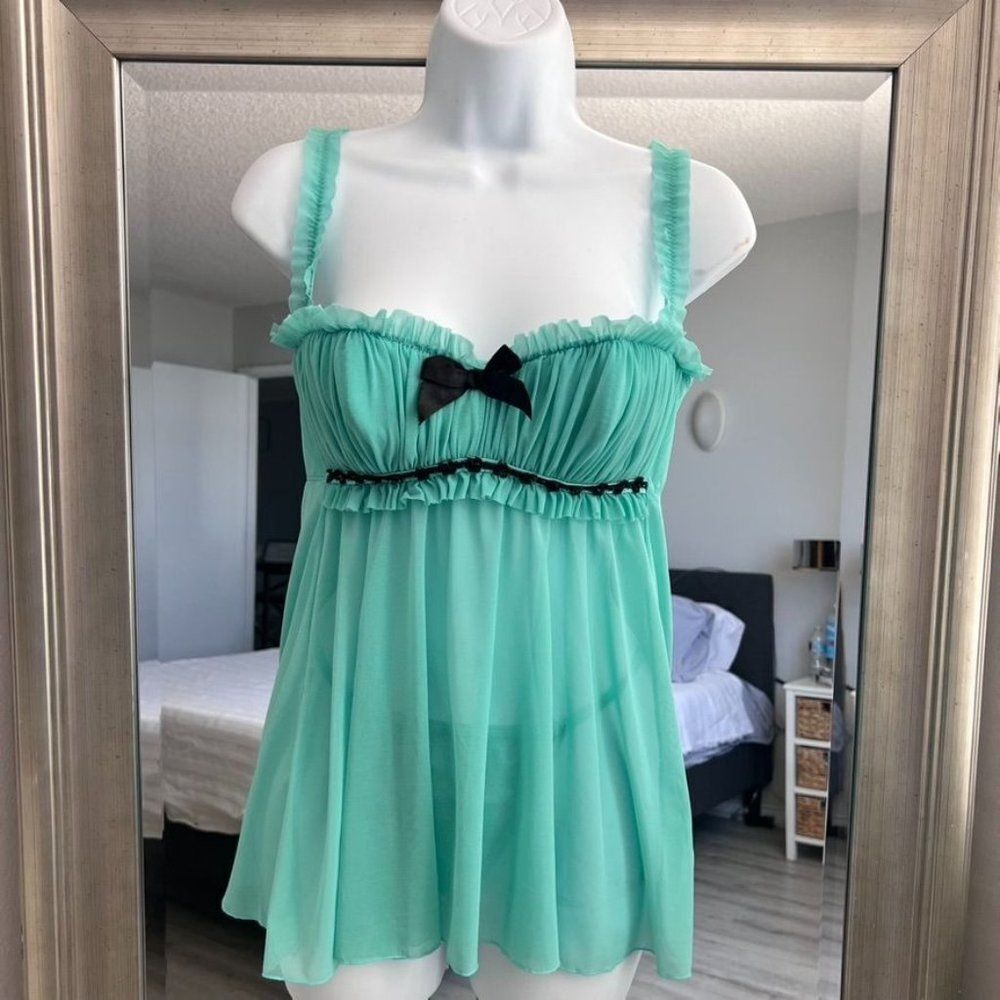 FREDERICK'S  Of Hollywood Tiffany Green Slip Top Size M